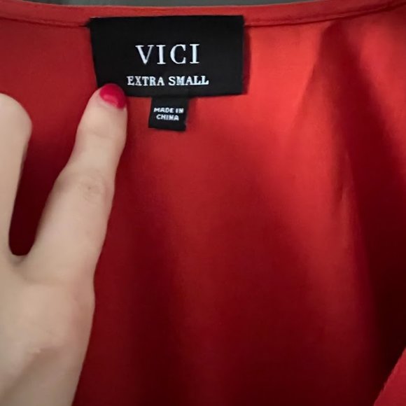 VICI COLLECTION - RED ORANGE LONG SLEEVE DEEP V BLOUSE - XS - Picture 3 of 4